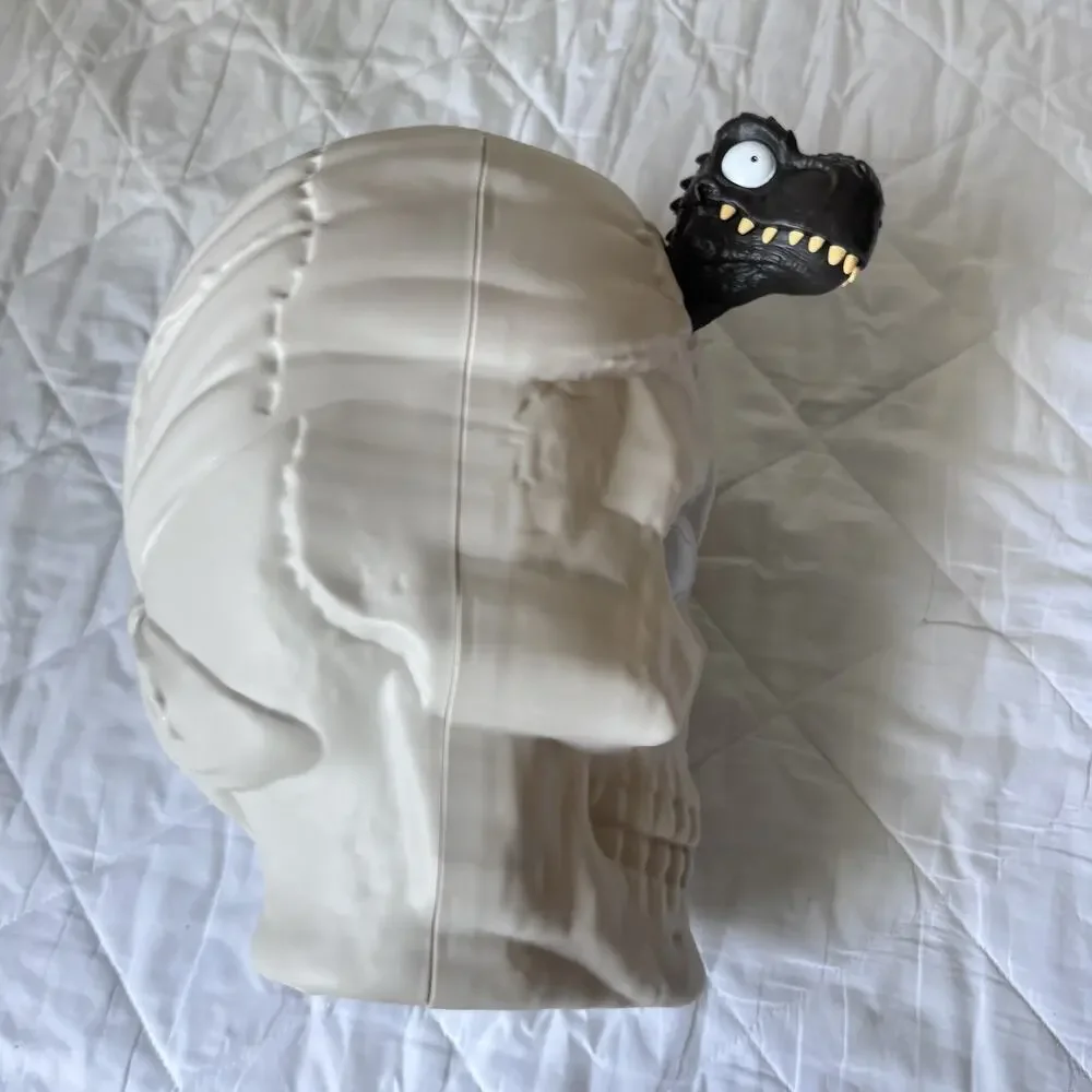 ZURU Pirate Skull Dinosaur Head Toy Figure Collectible Halloween‎ Decoration 12